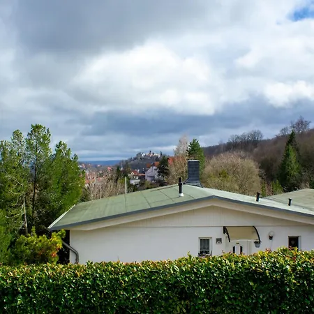 Mit Terrasse In 펜션