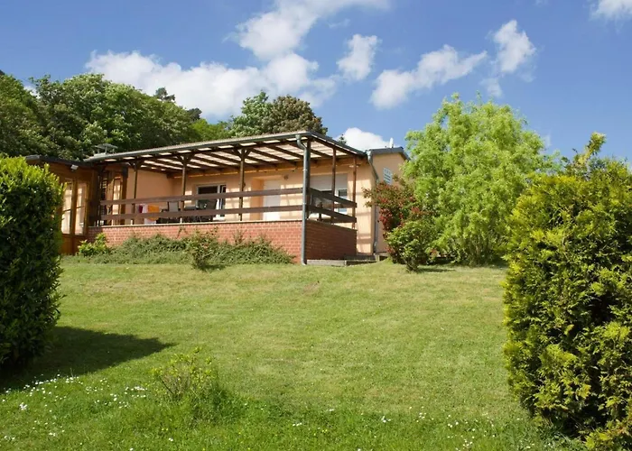 Feriehus Mit Terrasse In *